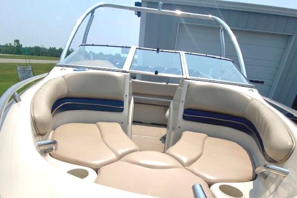 2000 Larson boat for sale, model of the boat is 186 LXi & Image # 5 of 6