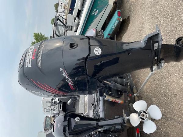 2018 Triton boat for sale, model of the boat is 206 Fishunter & Image # 5 of 16