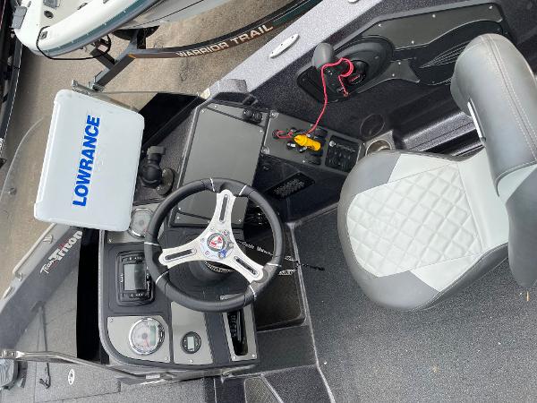 2018 Triton boat for sale, model of the boat is 206 Fishunter & Image # 7 of 16