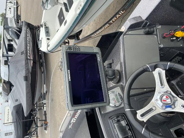 2018 Triton boat for sale, model of the boat is 206 Fishunter & Image # 10 of 16