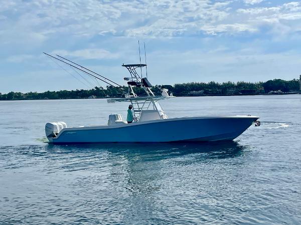 2019 Invincible 39 Open Fisherman