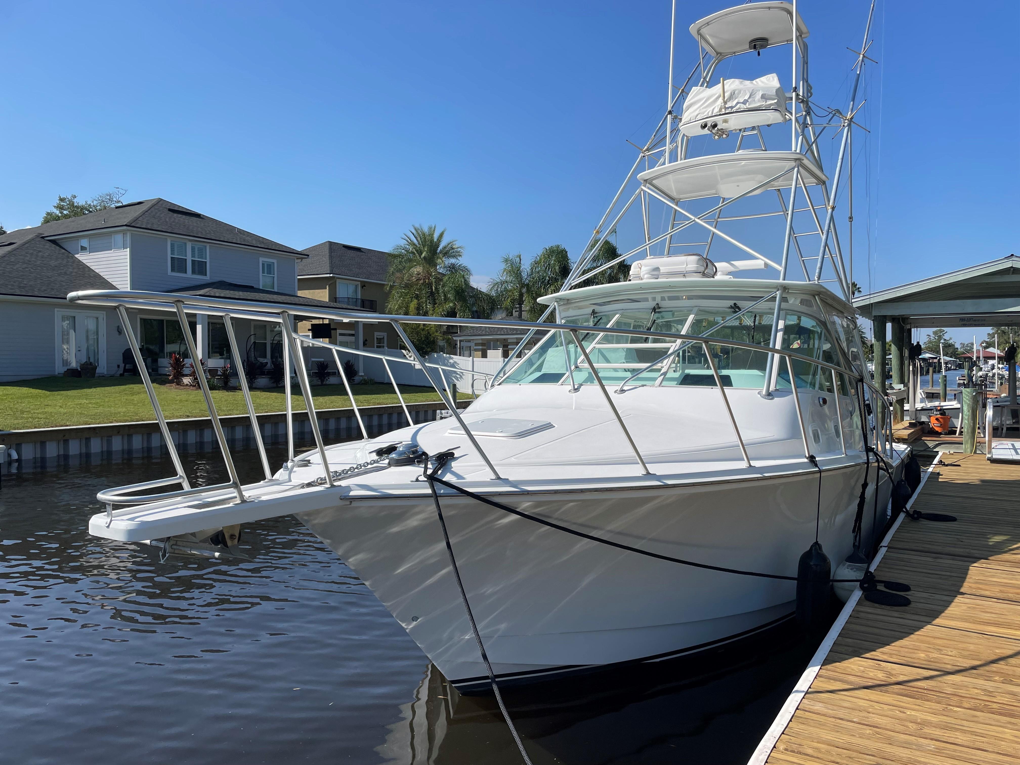 Cabo Express 35 - Reelistic - Bow Profile