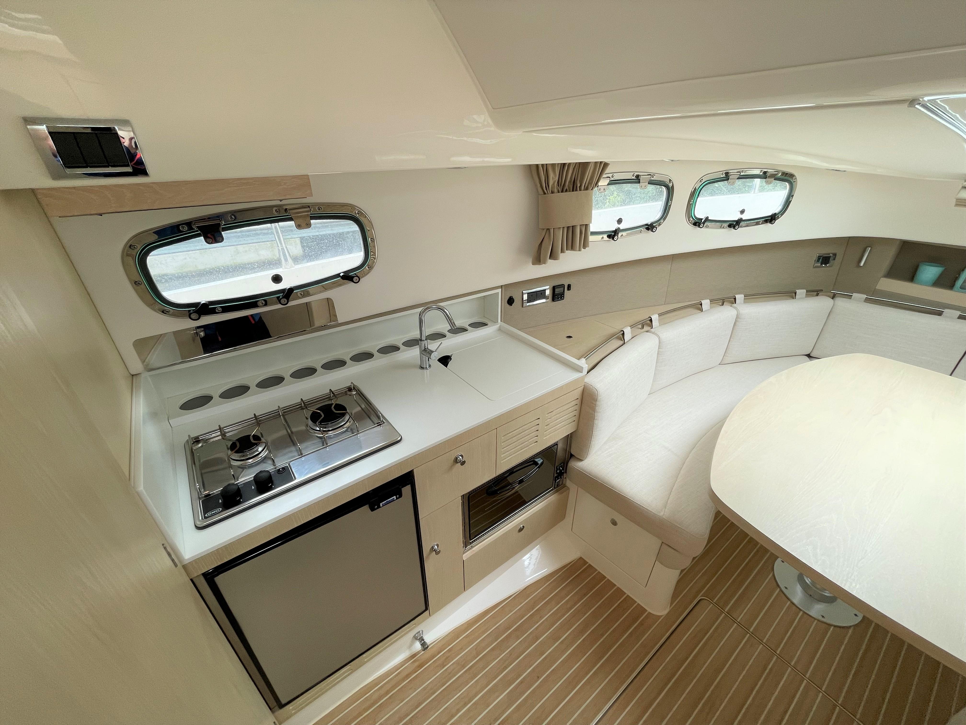 2016 English Harbour 27
