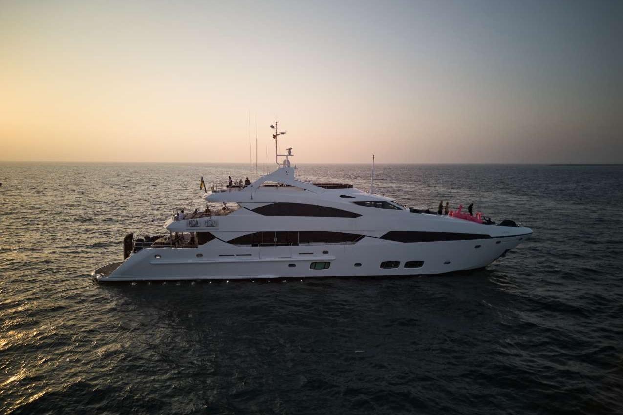 Sunseeker 131 Yacht