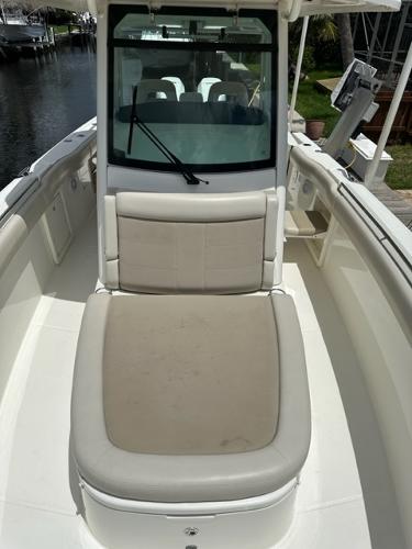 33' Boston Whaler, Listing Number 100902126, - Photo No. 4