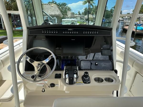 33' Boston Whaler, Listing Number 100902126, - Photo No. 7