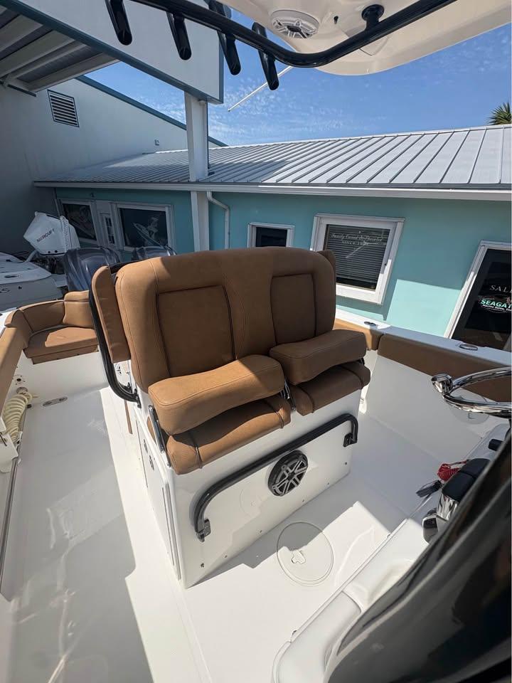2022-seahunt-275-ultra-power-9727841-20250325122051061-1_XLARGE