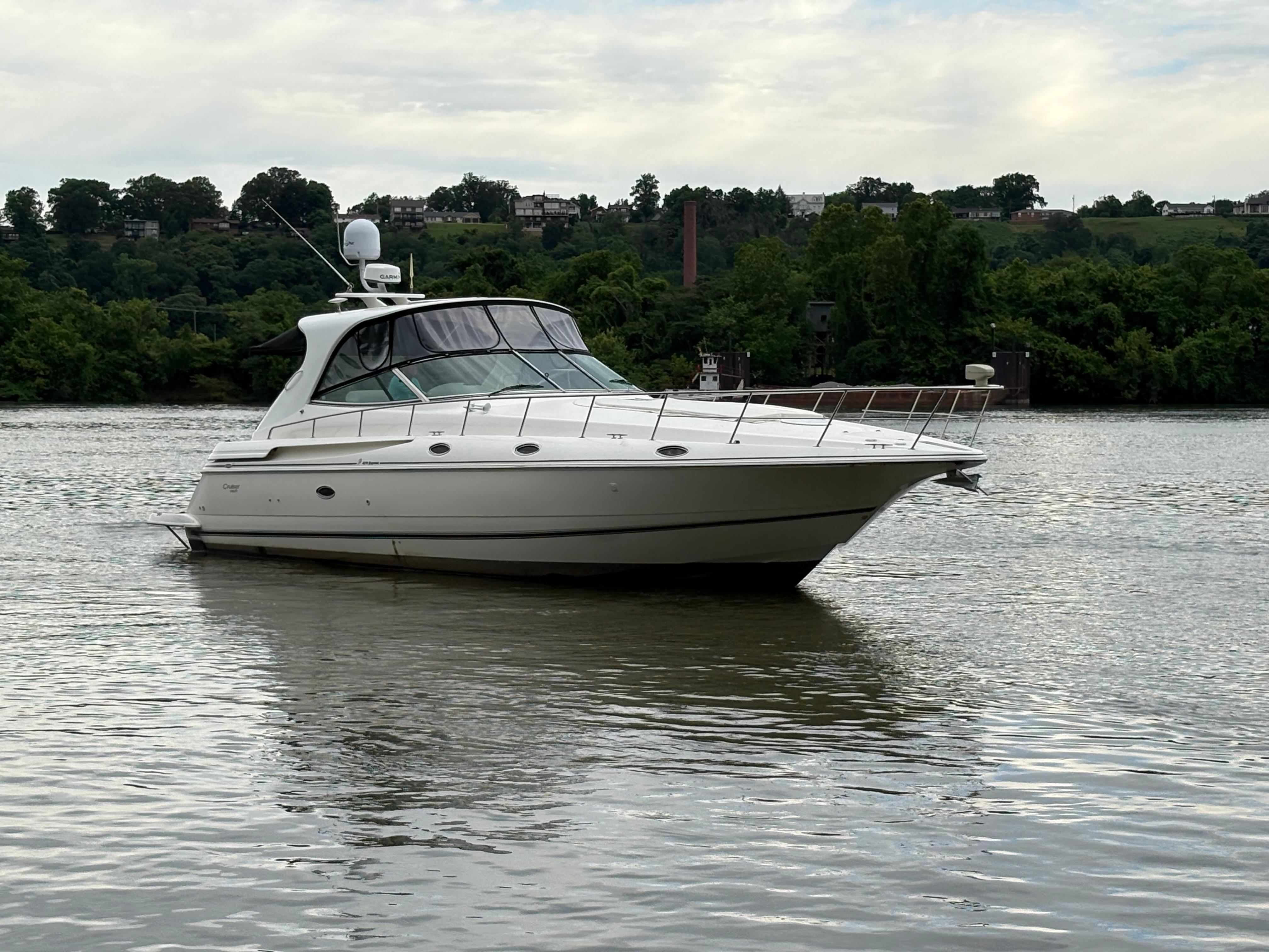 2003-cruisers-yachts-4270-express-power-9817853-979899368-0-280520250753-43