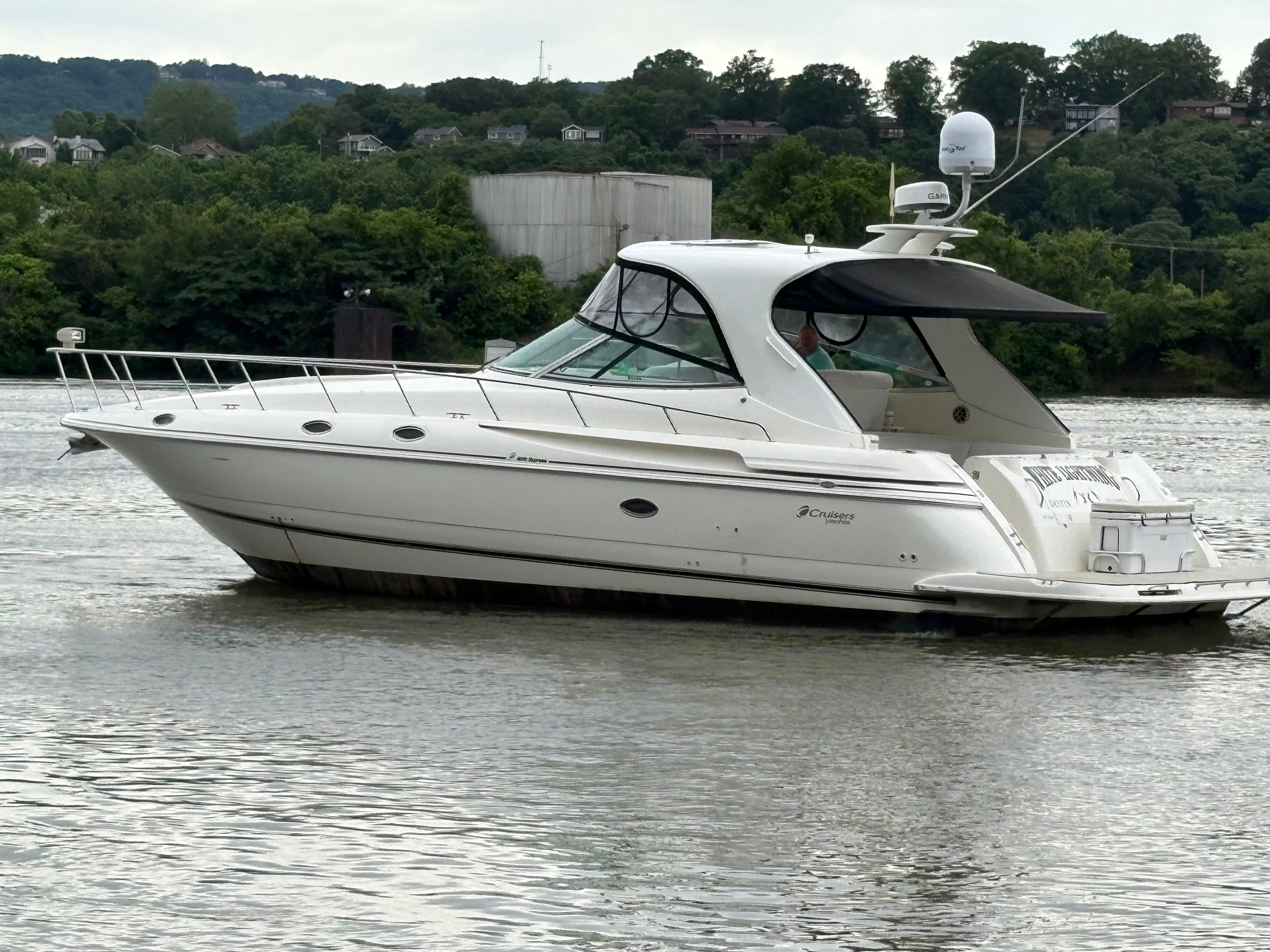 2003-cruisers-yachts-4270-express-power-9817853-979899378-0-280520250753-53