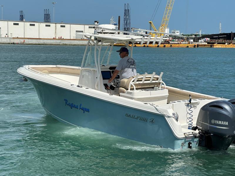 Sailfish - 27 CENTER CONSOLE - Capstan Yachts