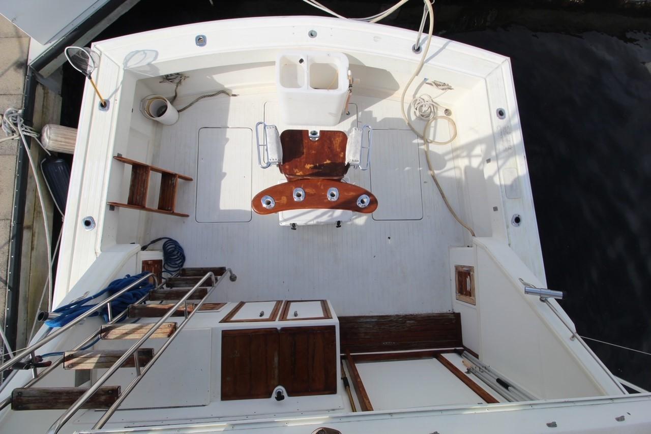 Viking 41 Made Ja Hook- Cockpit