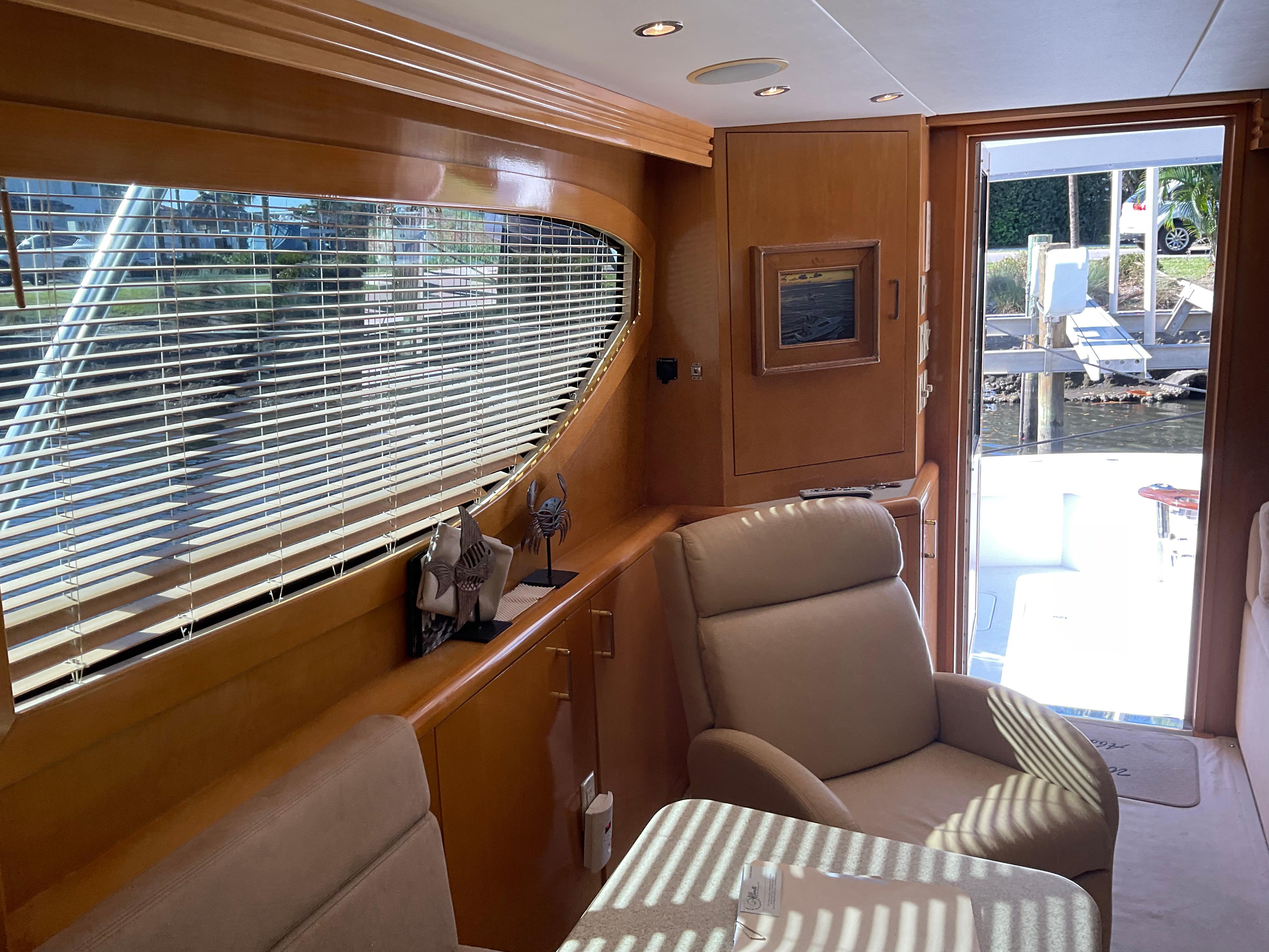 2001-hatteras-55-convertible-power-9717862-20250322074439732-1_XLARGE