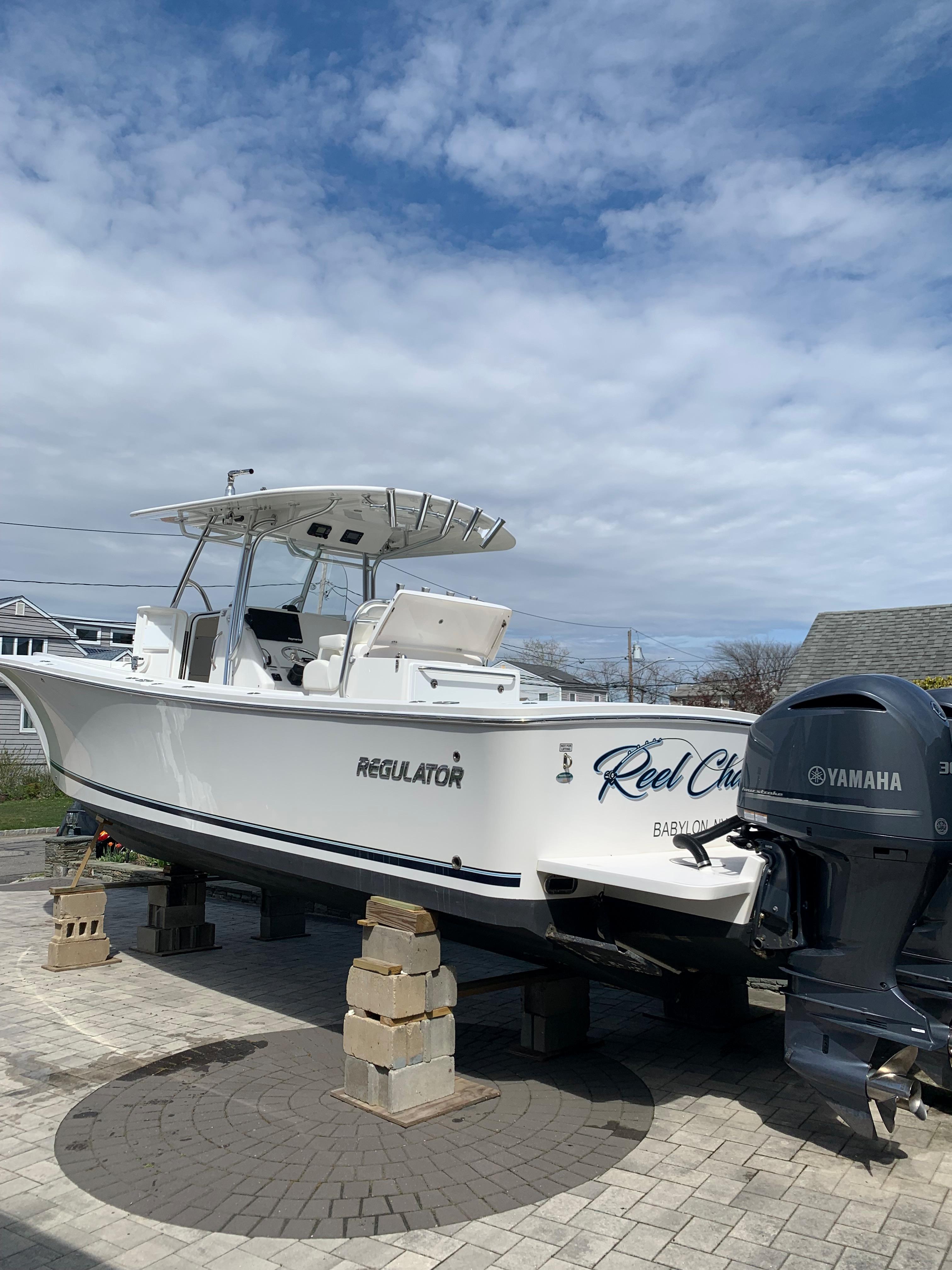 Yacht for Sale 31 Regulator Yachts Babylon, NY Denison Yacht Sales