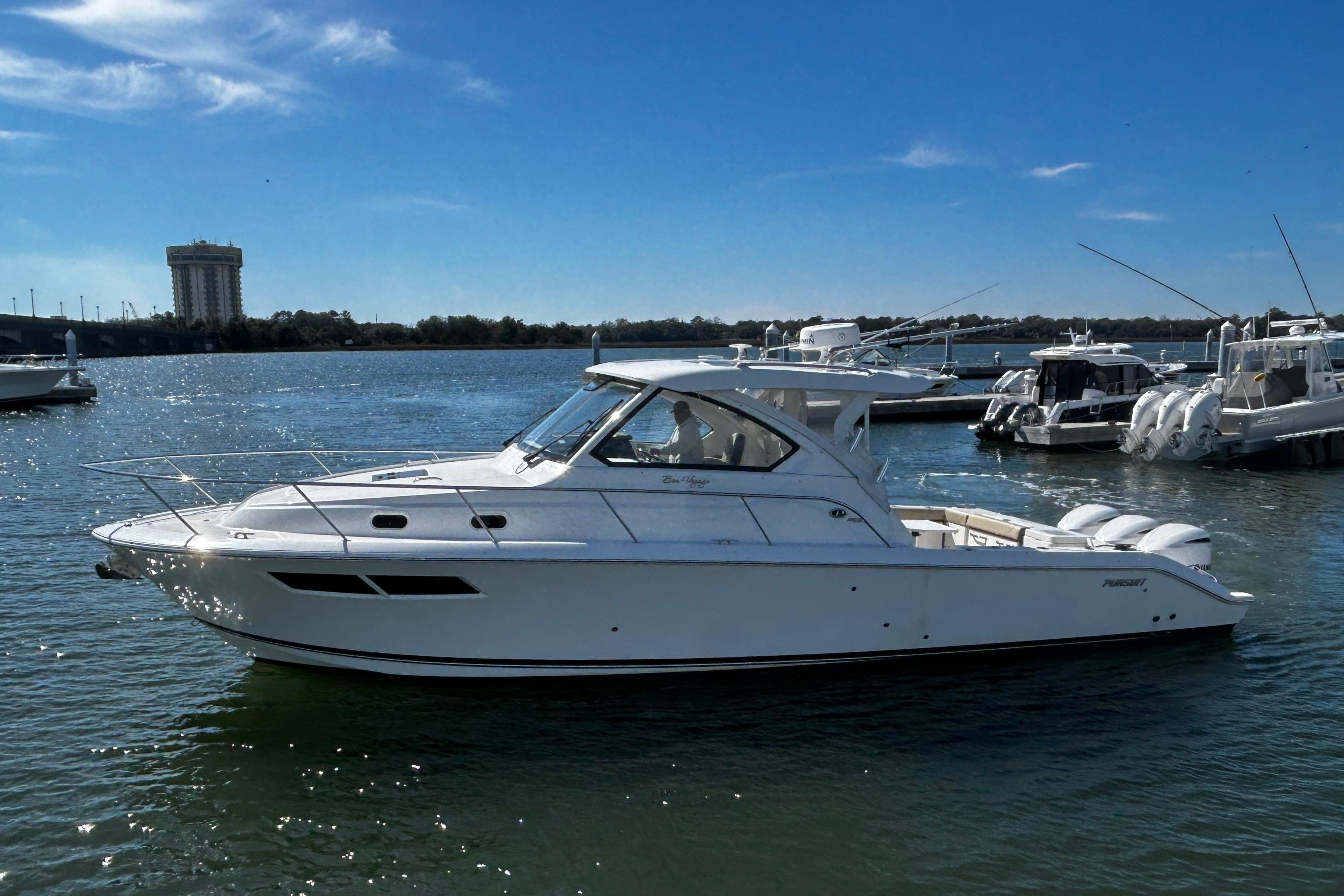 2019 Pursuit OS 355 Offshore