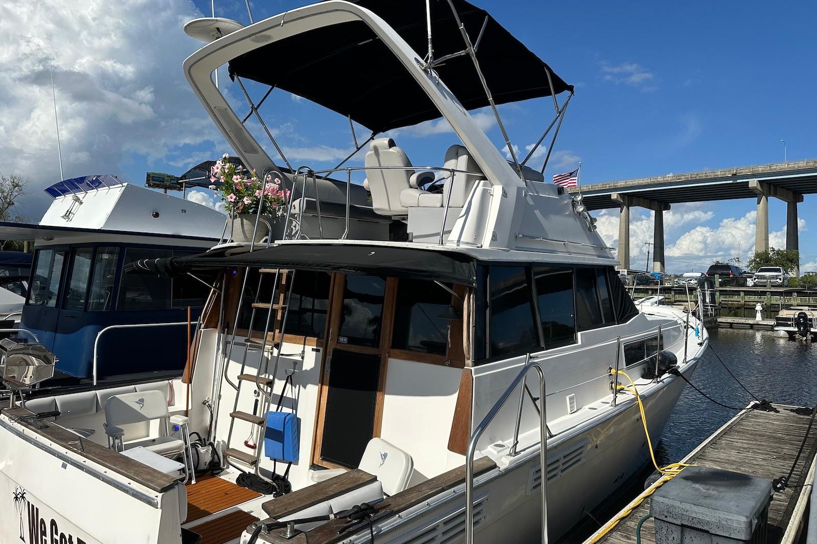 NC 10356 RC Knot 10 Yacht Sales NC 10356 RC Knot 10 Yacht Sales