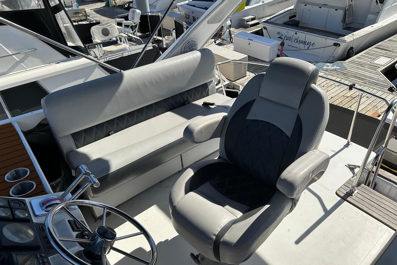 NC 10356 RC Knot 10 Yacht Sales NC 10356 RC Knot 10 Yacht Sales