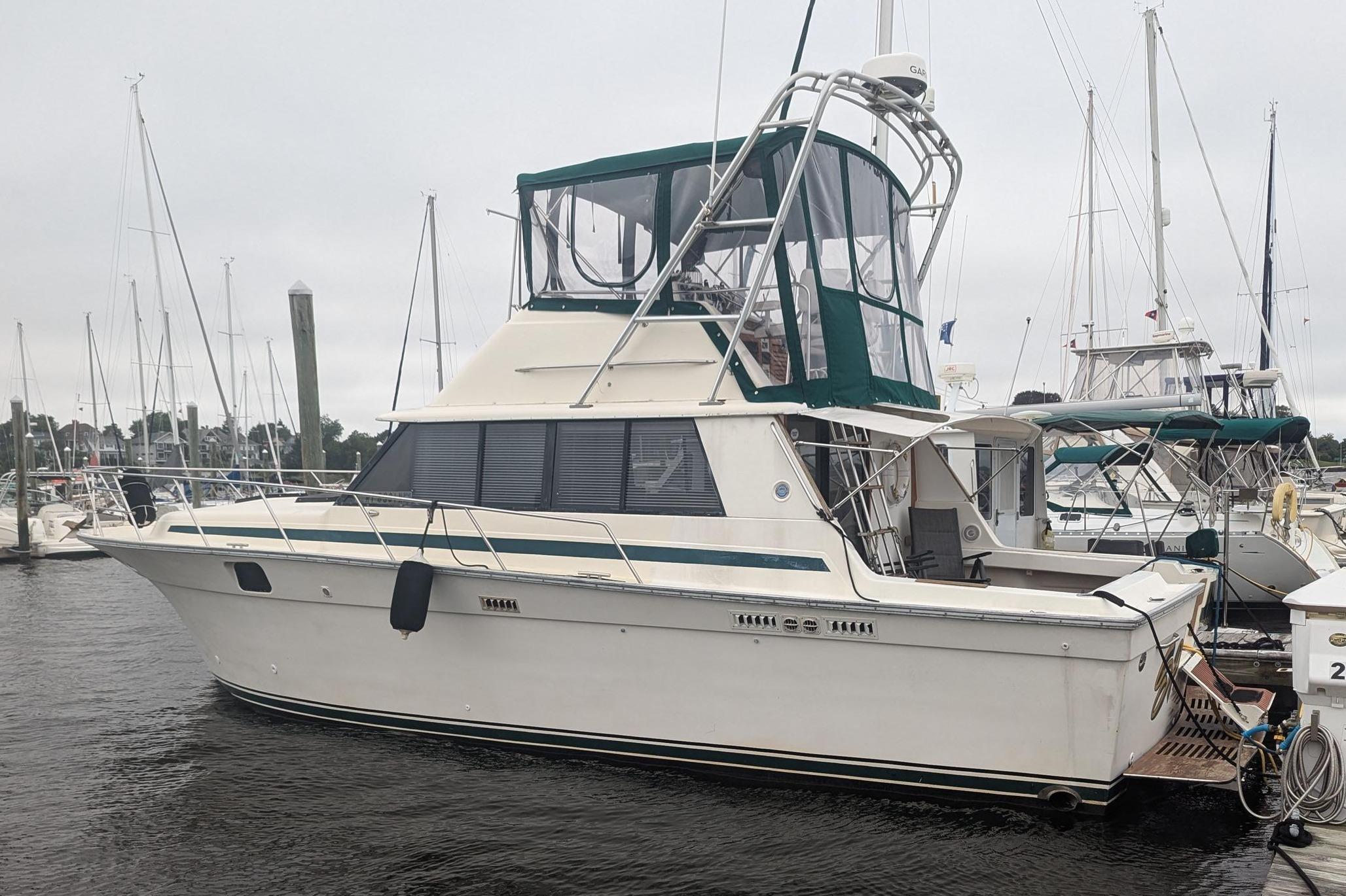 1981 Silverton 37 Convertible 3