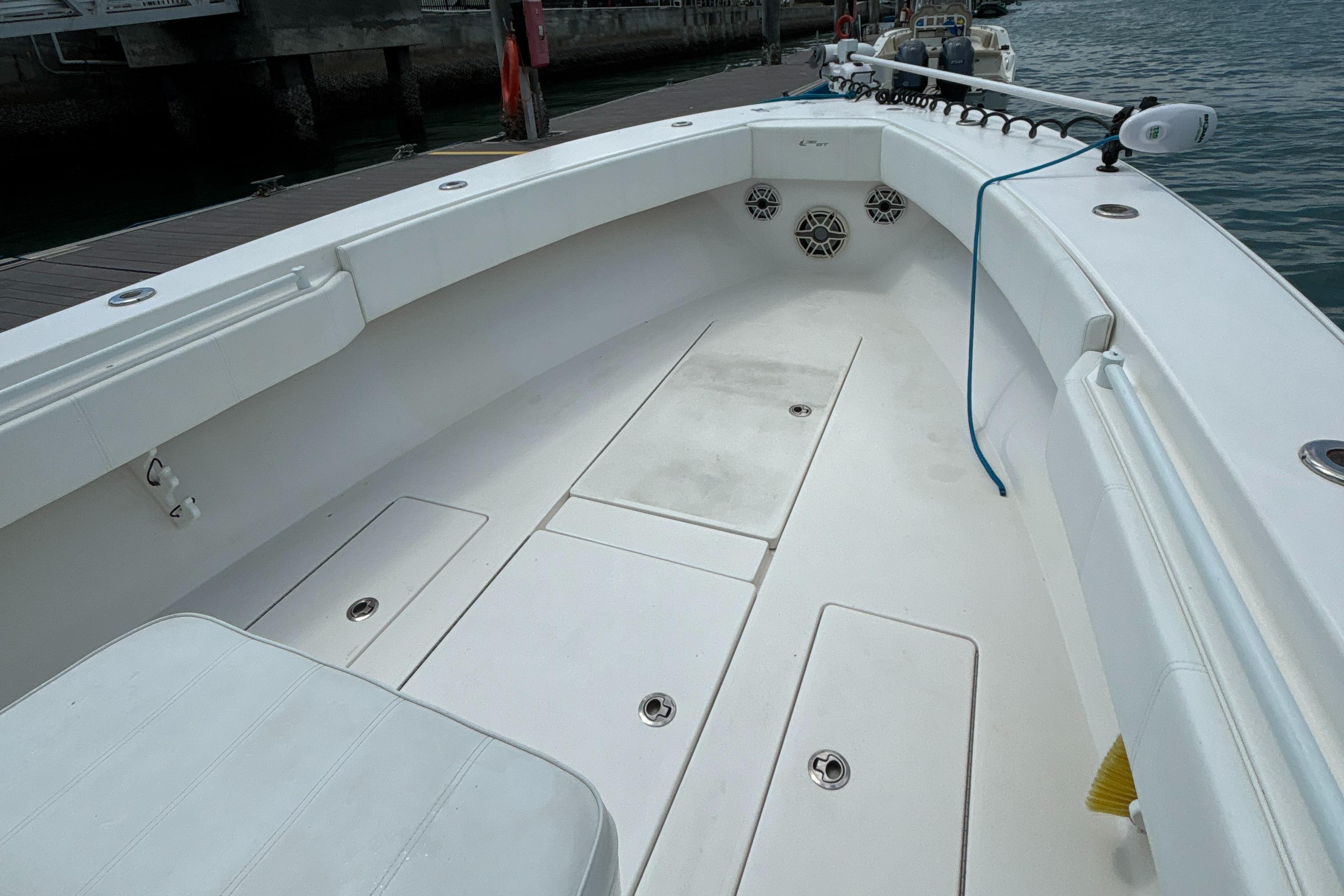 2020-contender-32--power-9707878-20250327124132207-1_XLARGE