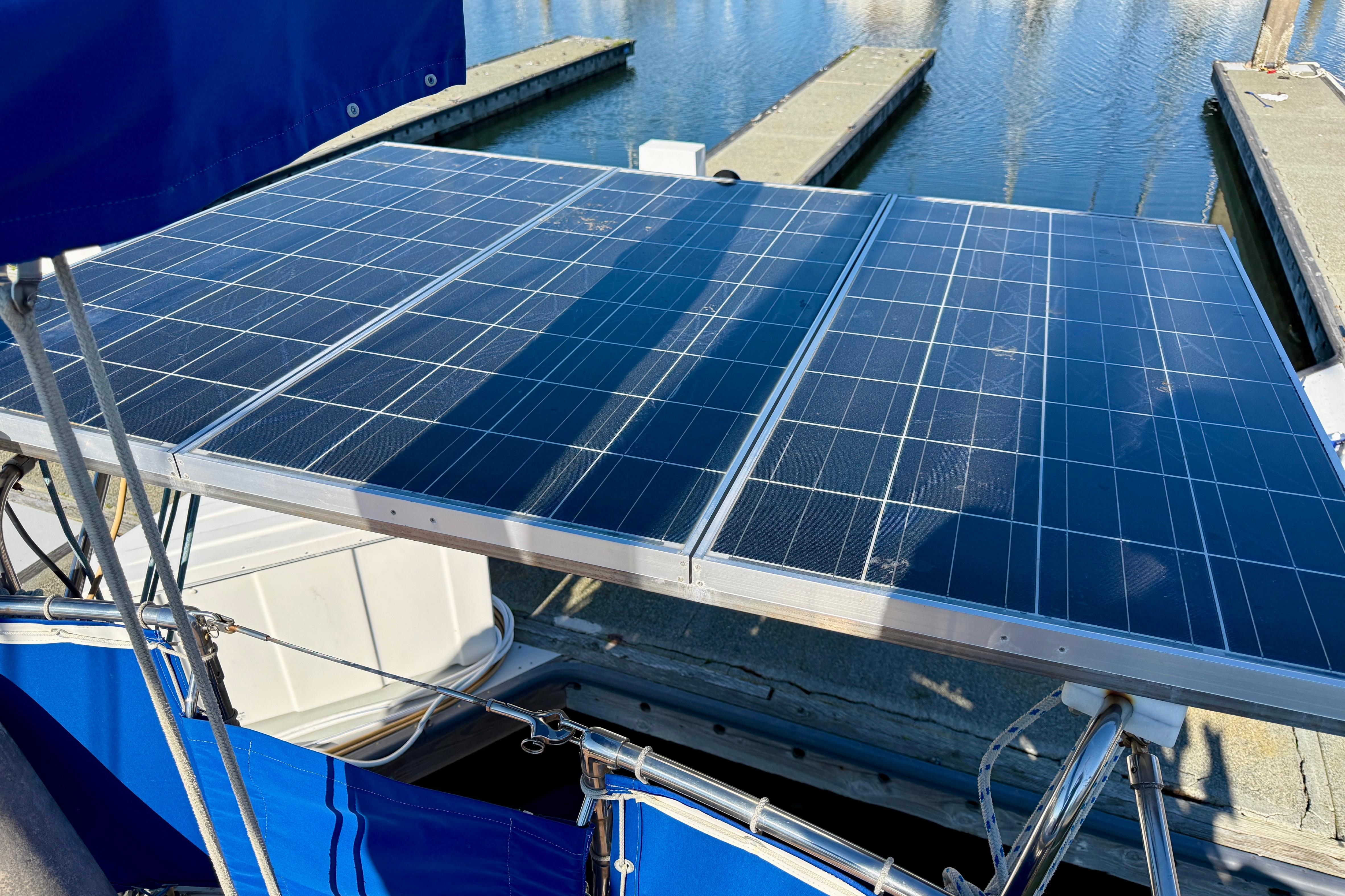 400 Watt Solar Array panels on TALLY HO