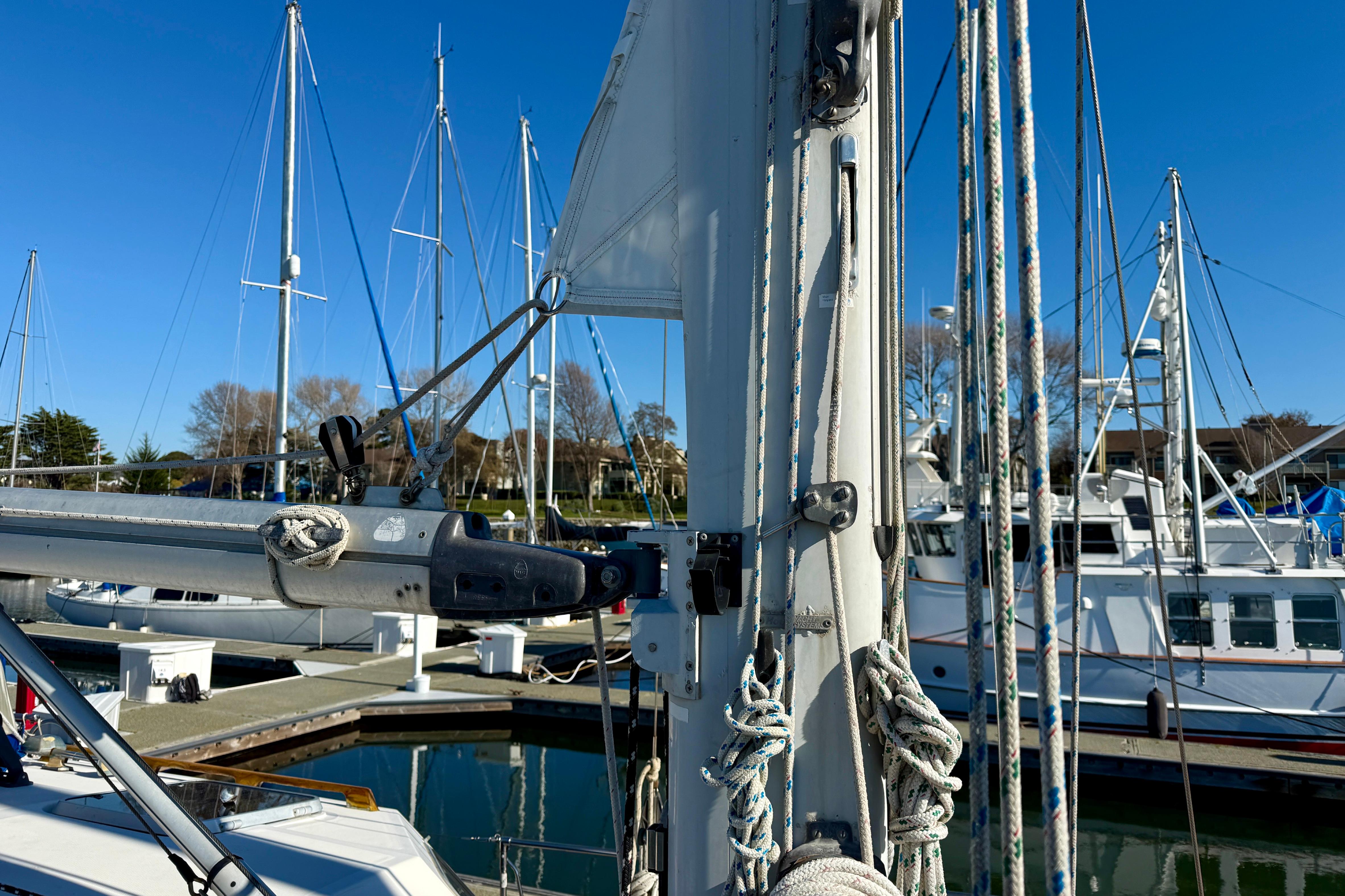 In-mast furling mainsail and rigging on TALLY HO