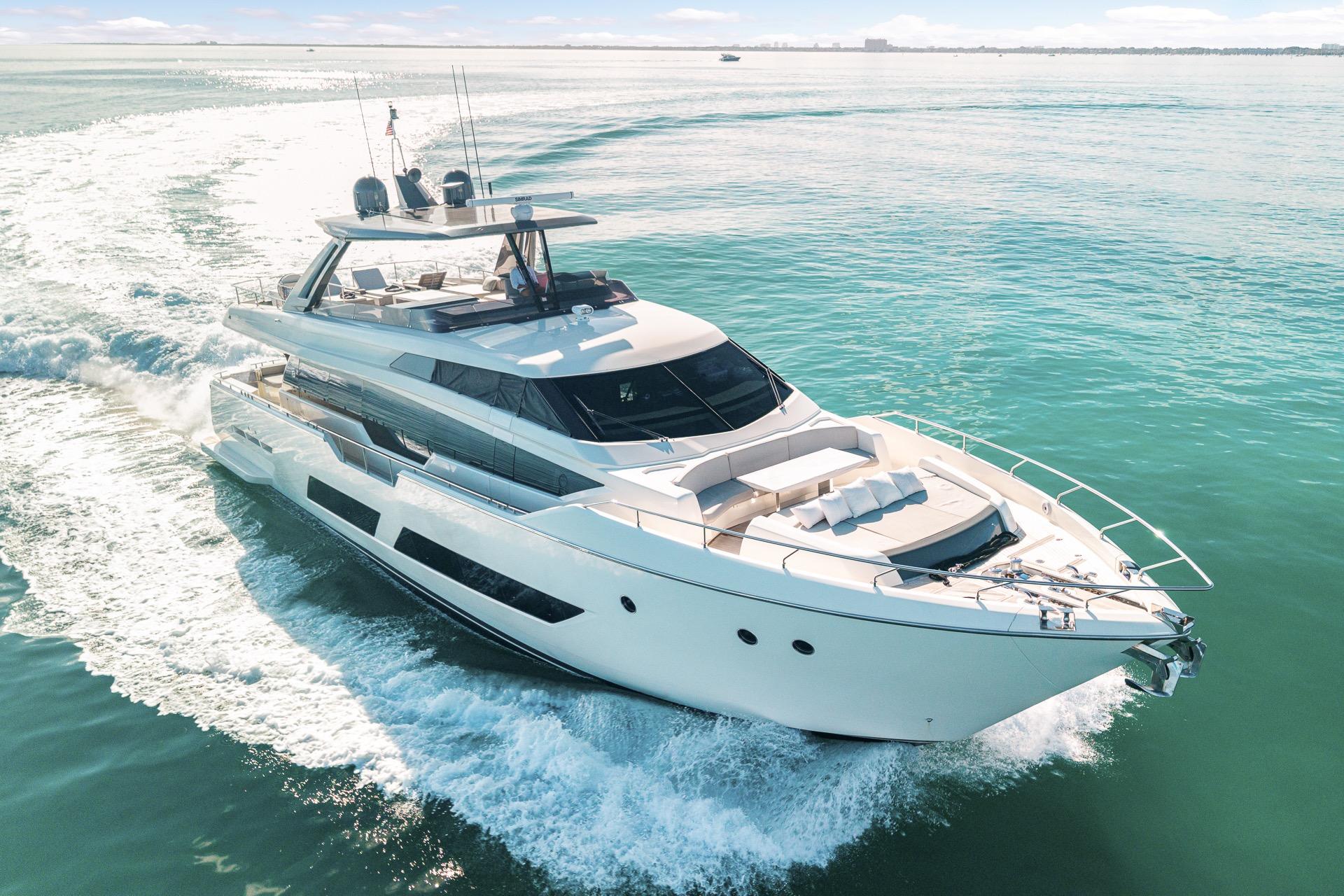 2018 Ferretti Yachts 850