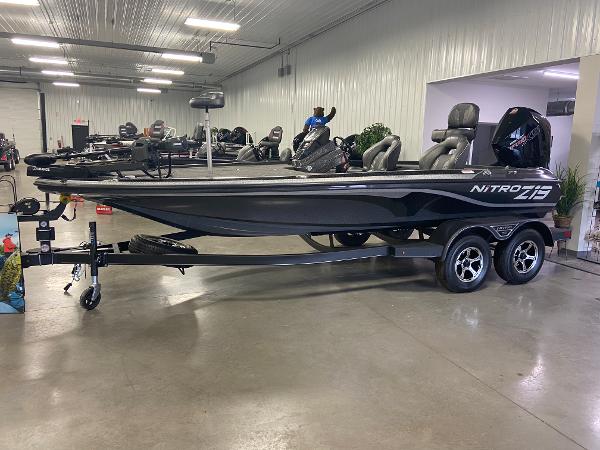 2022 Nitro boat for sale, model of the boat is Z19 Pro & Image # 3 of 11