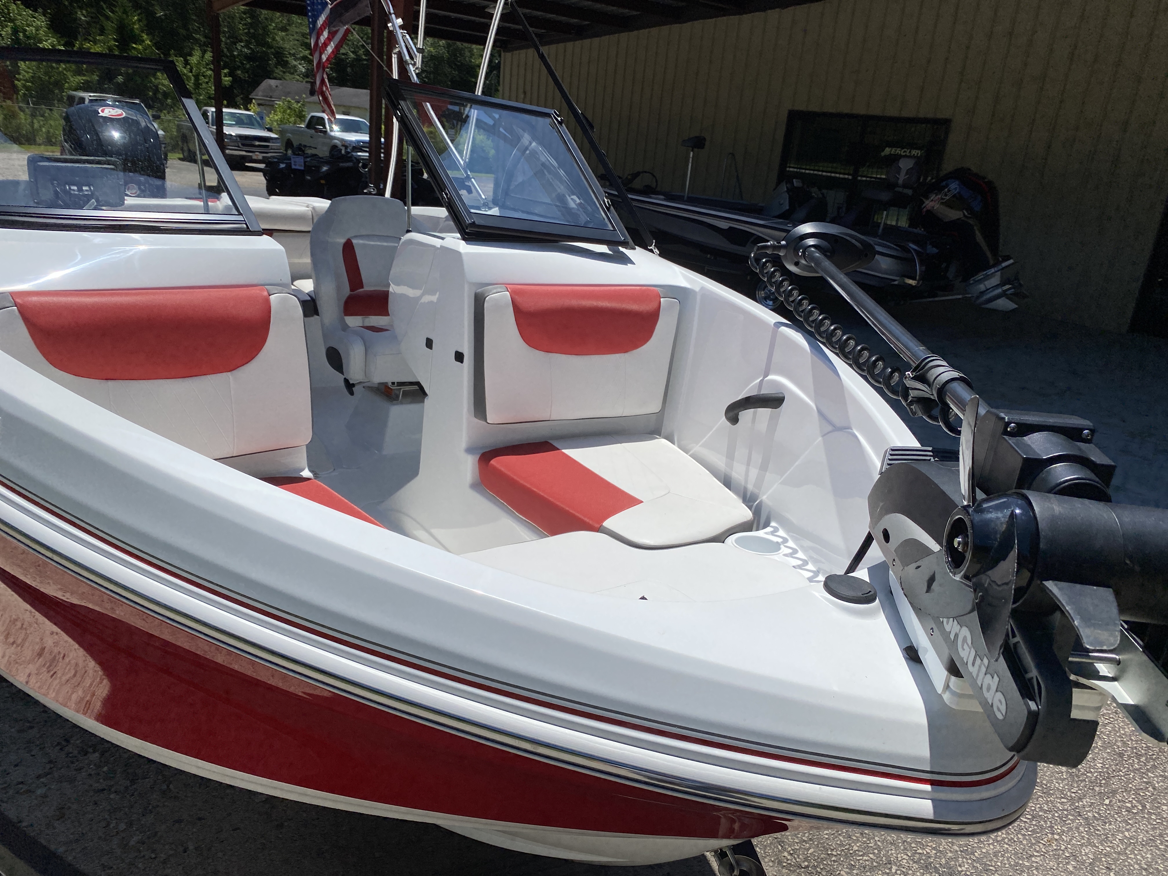 2019 Tahoe boat for sale, model of the boat is 450 TF & Image # 16 of 23