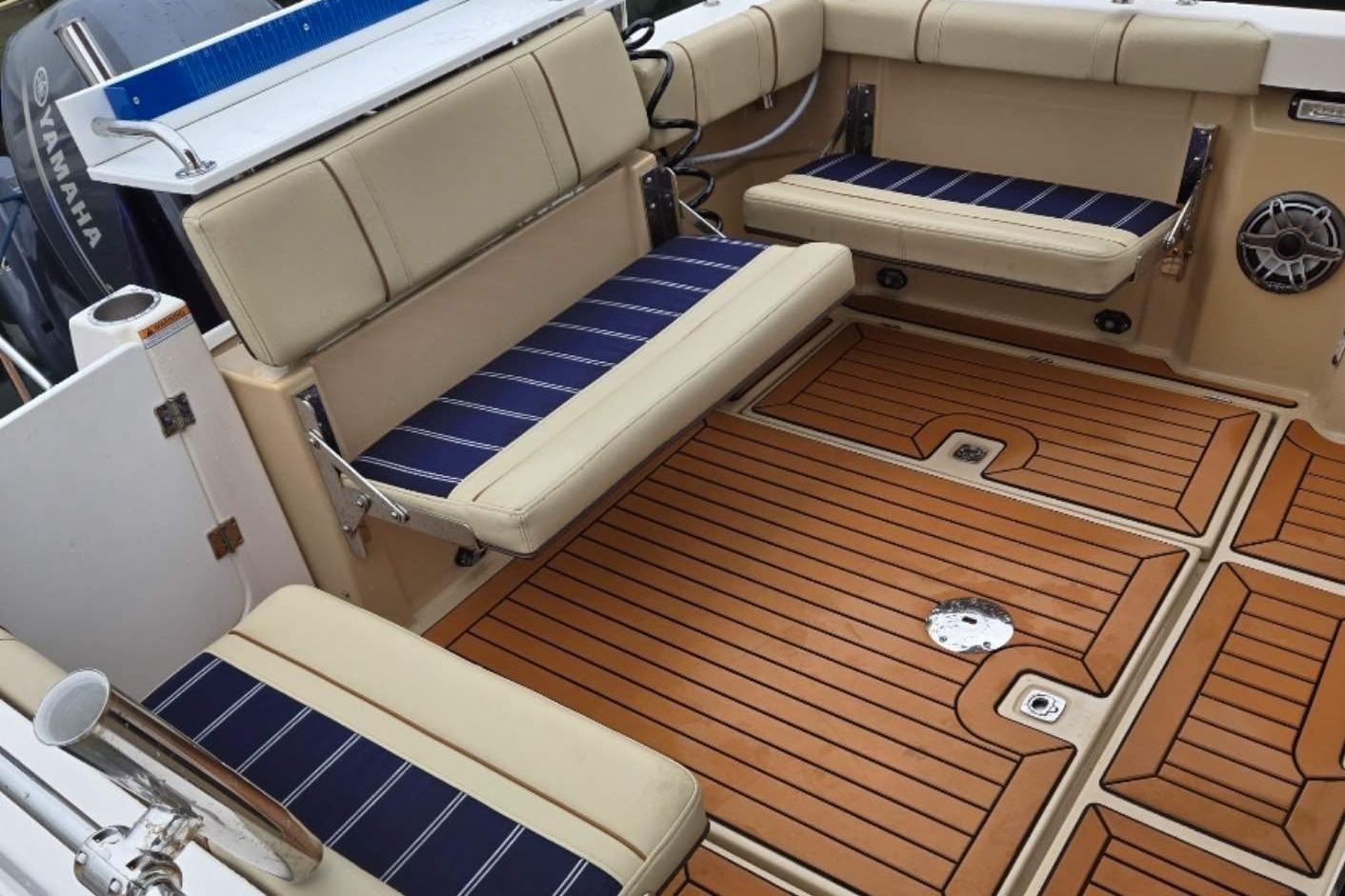 CT 10486 KY Knot 10 Yacht Sales CT 10486 KY Knot 10 Yacht Sales