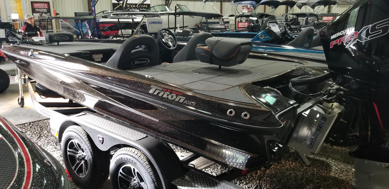 2020 Triton boat for sale, model of the boat is 19TRX w/200L PXS4 TQM 1.75 & Image # 14 of 18