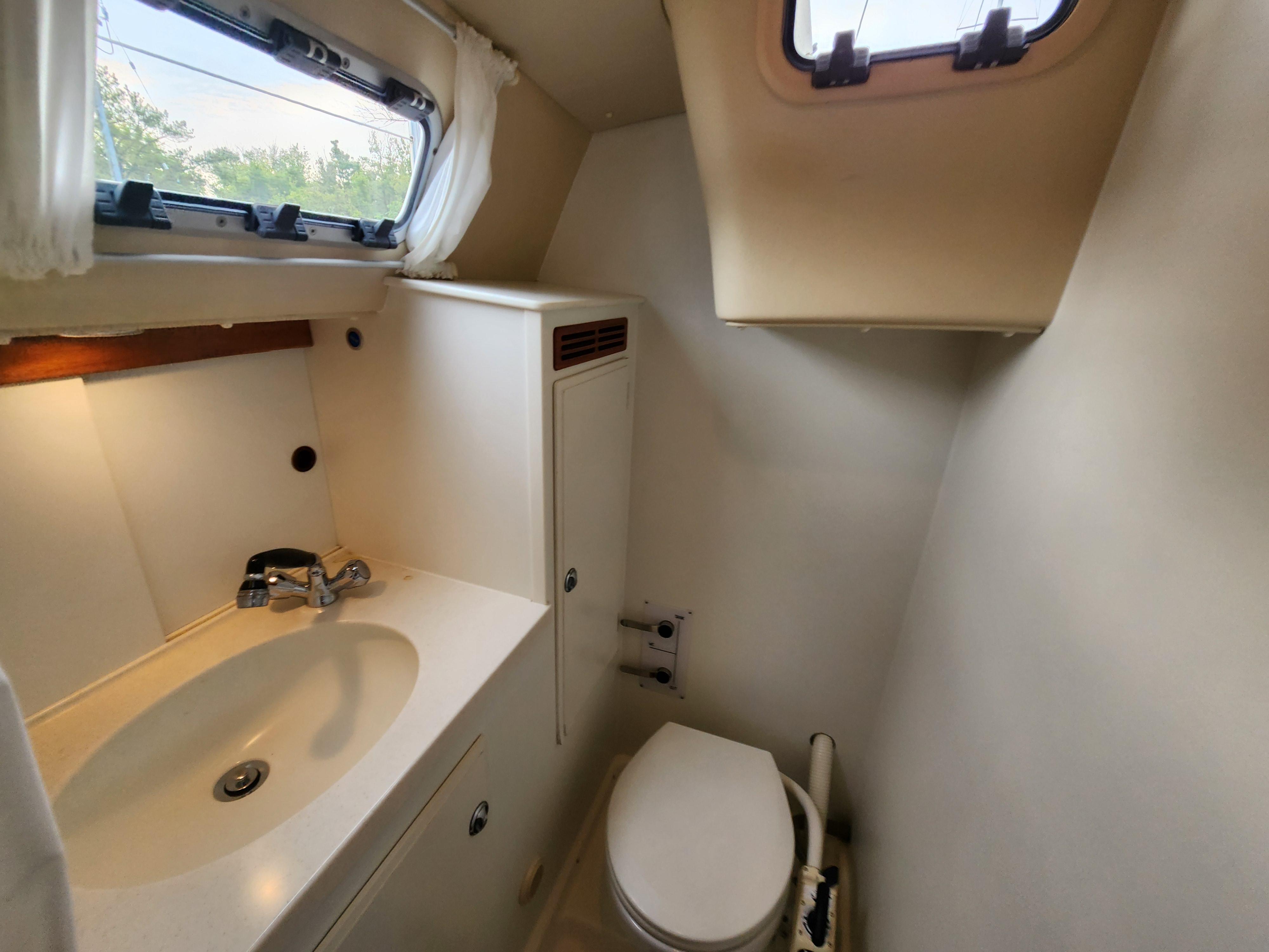 Hallberg-Rassy-342 2016-Ceres MD-US-9487925 | Thumbnail
