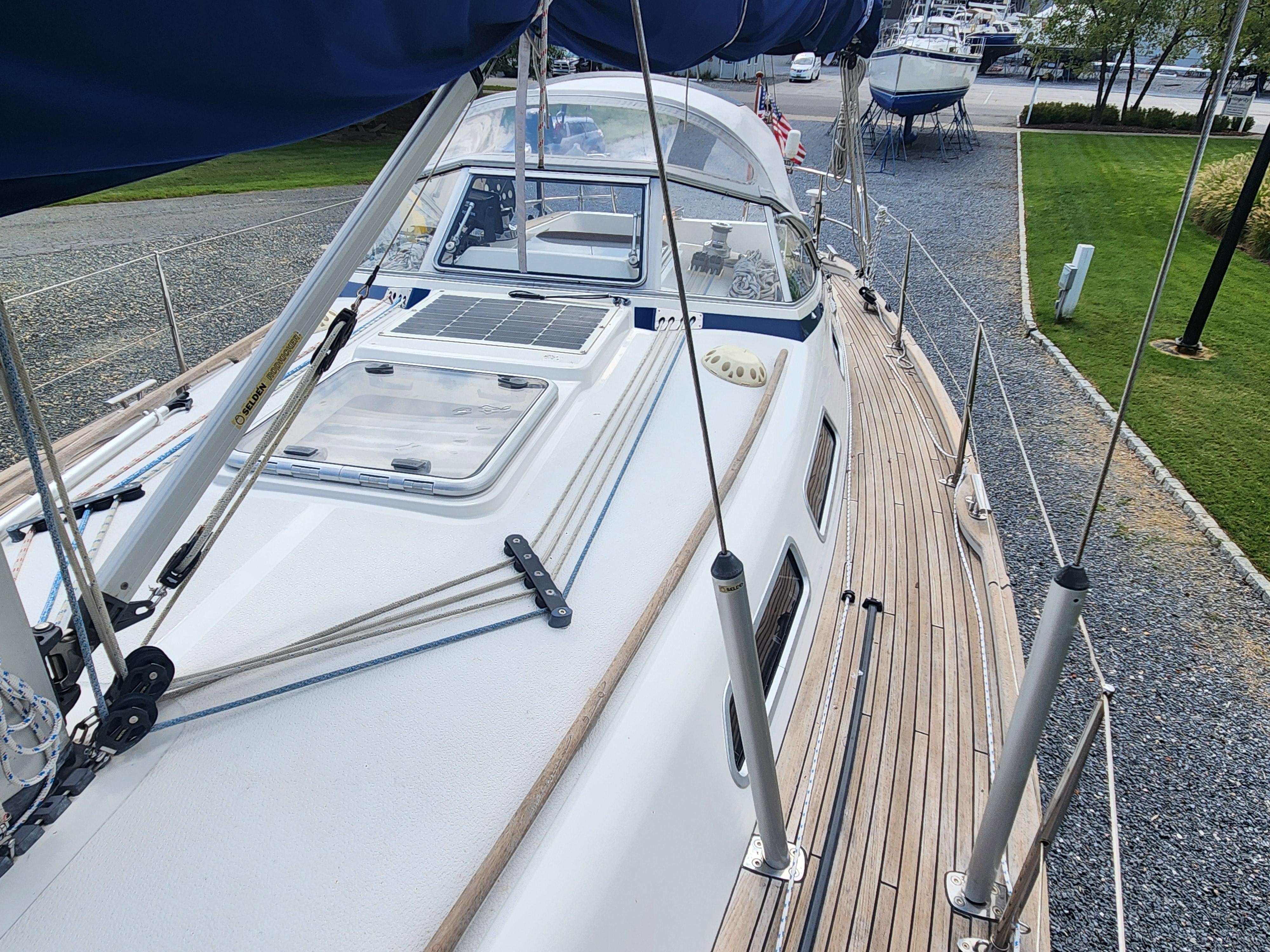 Hallberg-Rassy-342 2016-Ceres MD-US-9487925 | Thumbnail