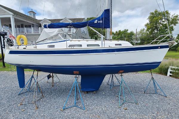 Photo of 2016 Hallberg-Rassy 34'