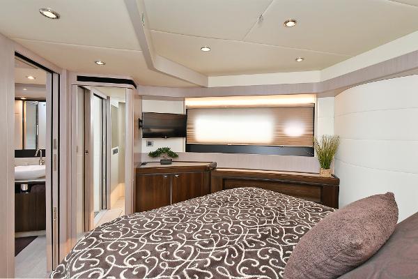 58' Absolute, Listing Number 100898332, - Photo No. 52
