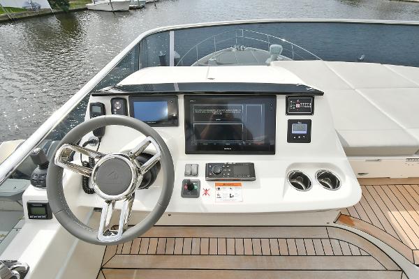 58' Absolute, Listing Number 100898332, - Photo No. 20
