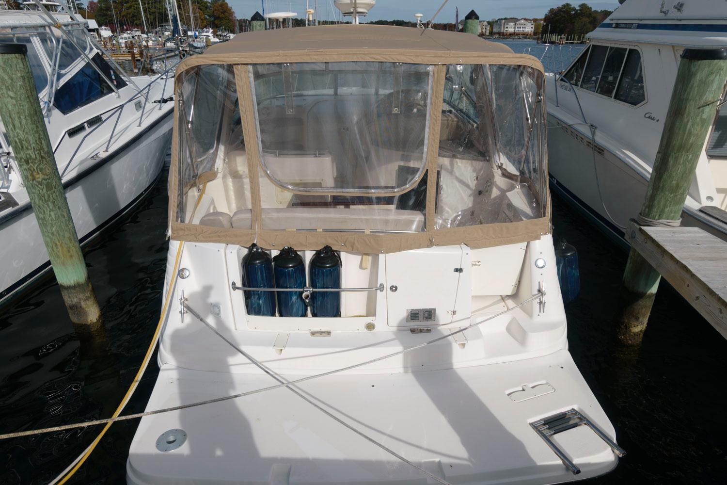M 8385 BW Knot 10 Yacht Sales