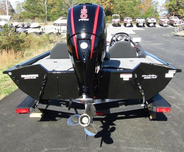 2022 Tracker Boats boat for sale, model of the boat is Pro Team™ 195 TXW & Image # 14 of 15