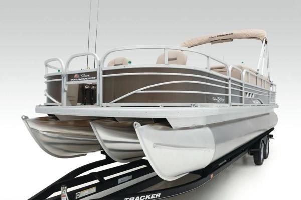 2021 Sun Tracker boat for sale, model of the boat is FISHIN' BARGE® 24 XP3 & Image # 4 of 36