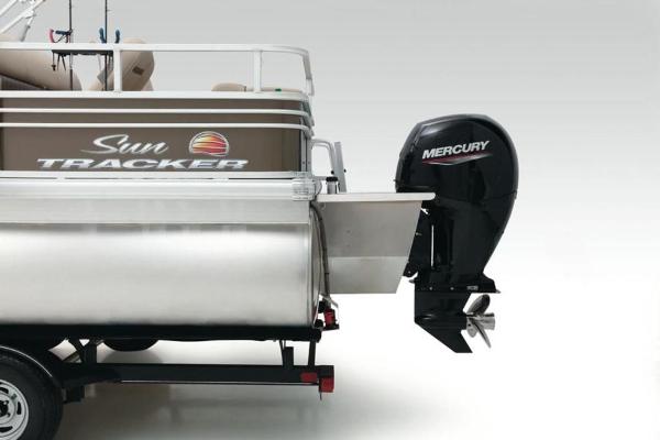 2021 Sun Tracker boat for sale, model of the boat is FISHIN' BARGE® 24 XP3 & Image # 27 of 36