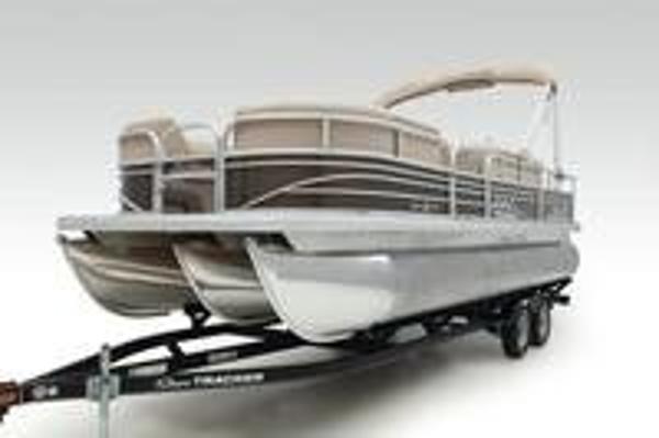 2021 Sun Tracker boat for sale, model of the boat is SportFish™ 22 XP3 & Image # 10 of 33