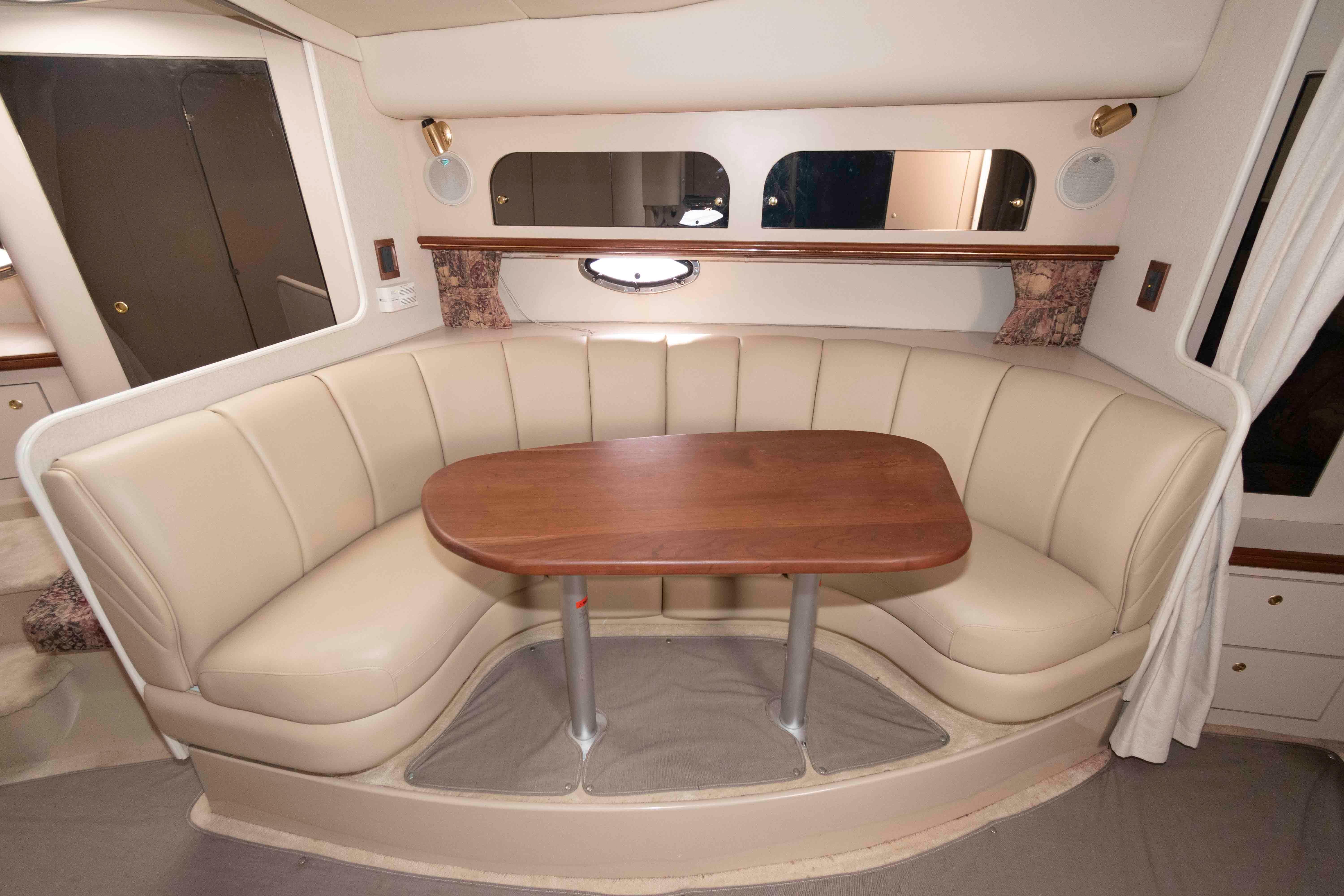 M 10504 TW Knot 10 Yacht Sales M 10504 TW Knot 10 Yacht Sales