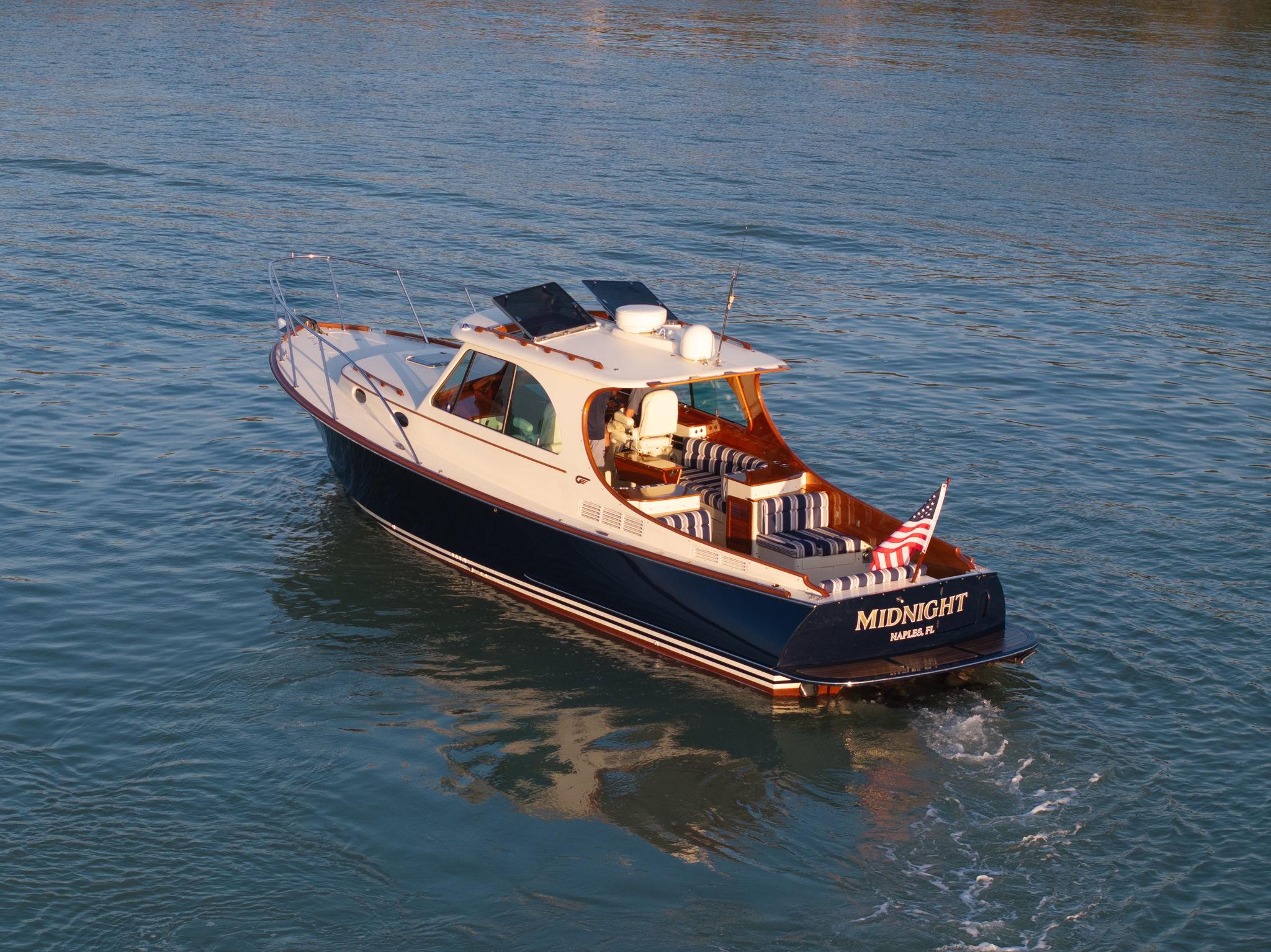 2014-hinckley-picnic-boat-37mkiii-power-9687904-20250219091749618-1_XLARGE