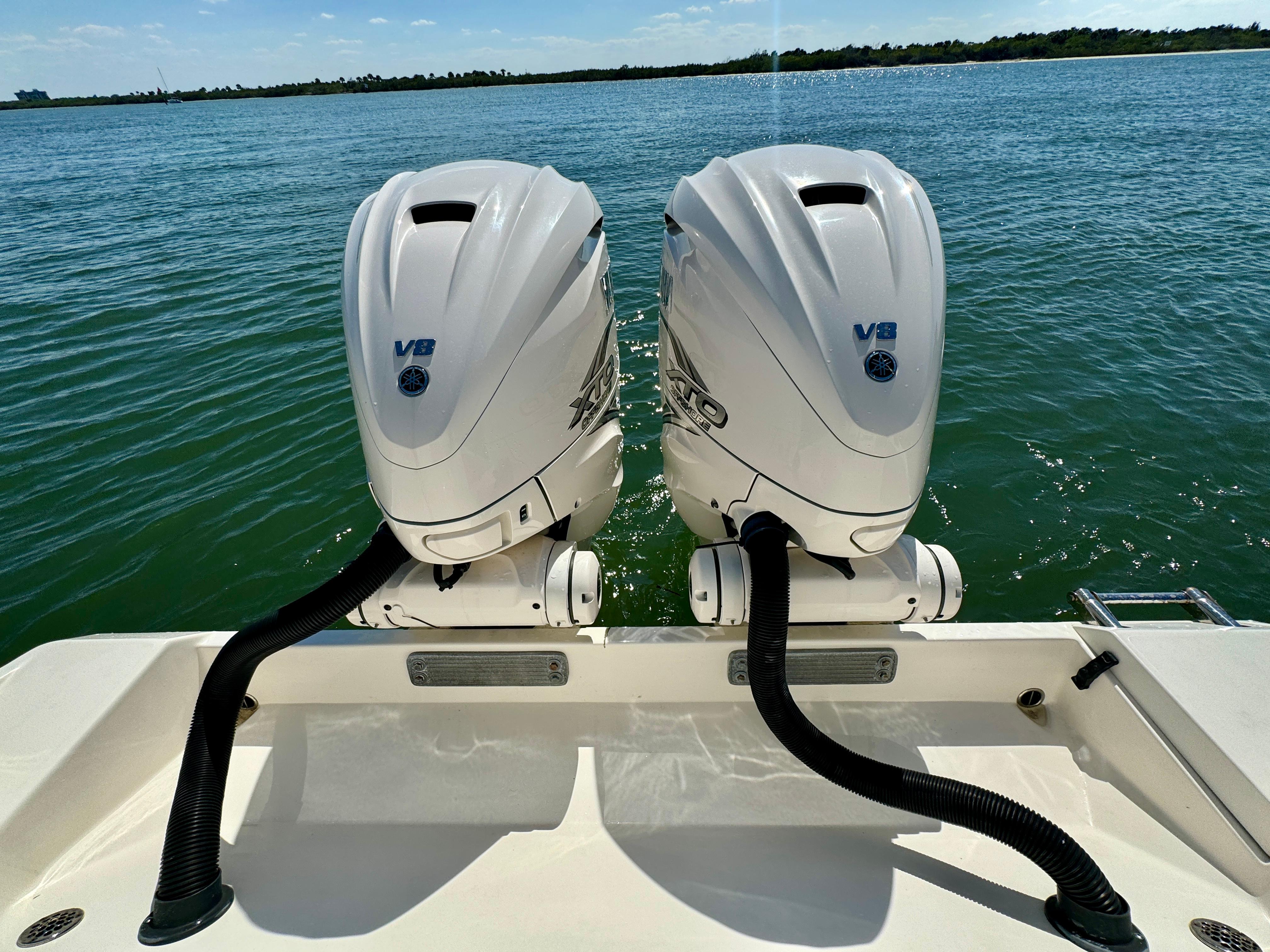 2020-cobia-350-center-console-power-9717904-20250317085933756-1_XLARGE