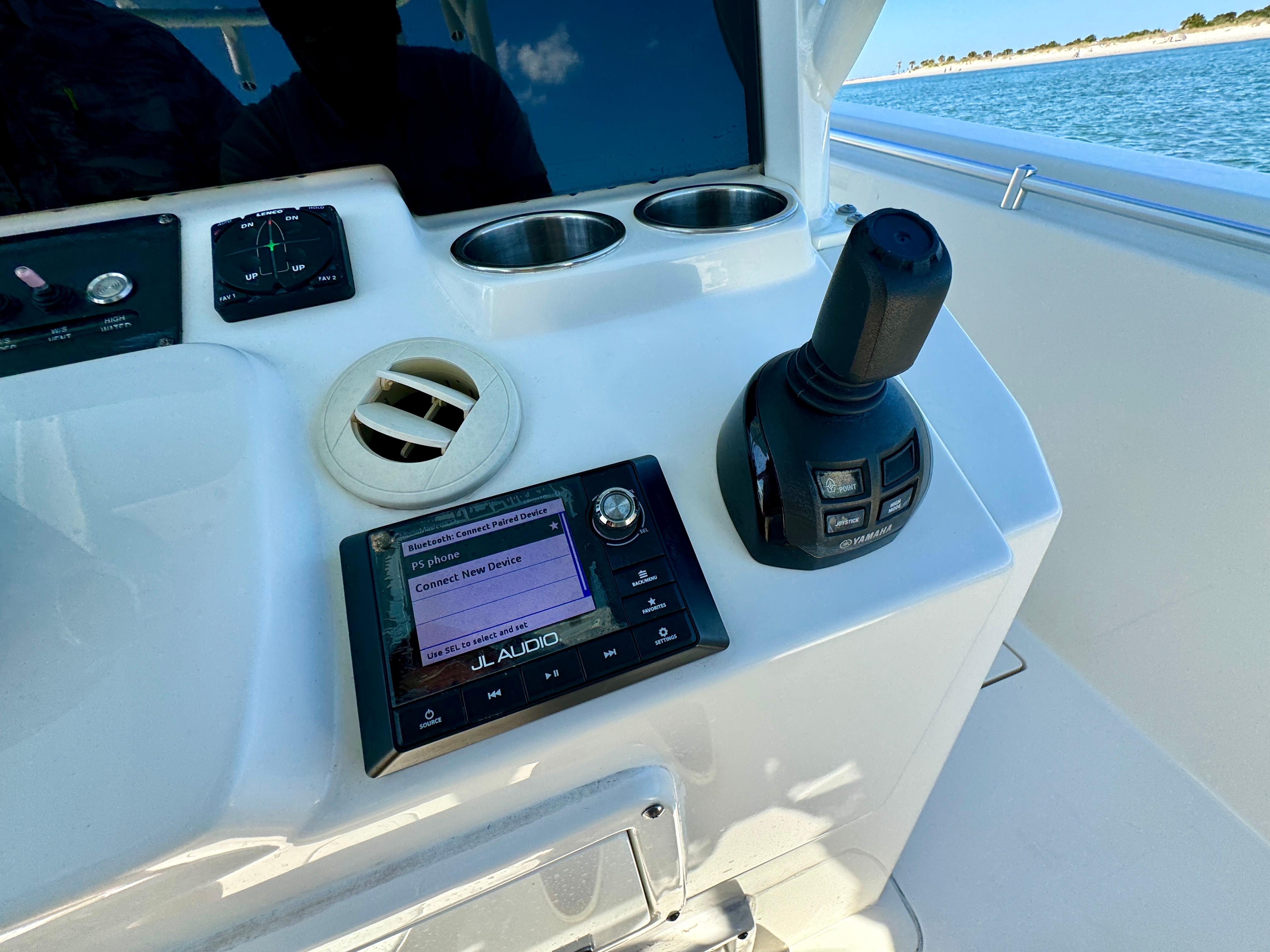 2020-cobia-350-center-console-power-9717904-20250317090327400-1_XLARGE