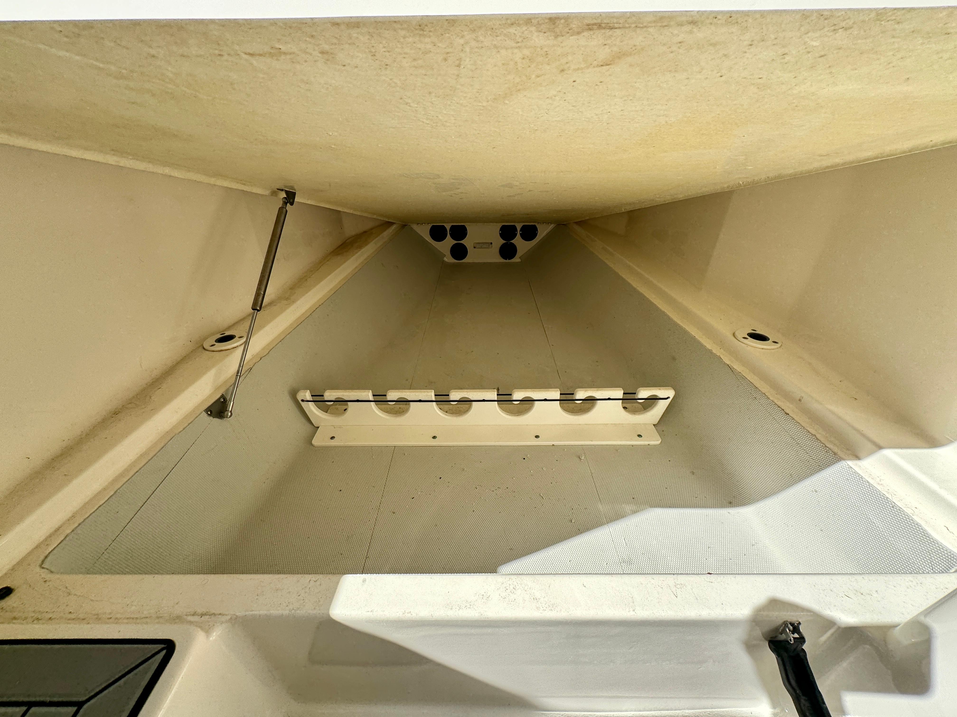 2020-cobia-350-center-console-power-9717904-20250317090417300-1_XLARGE