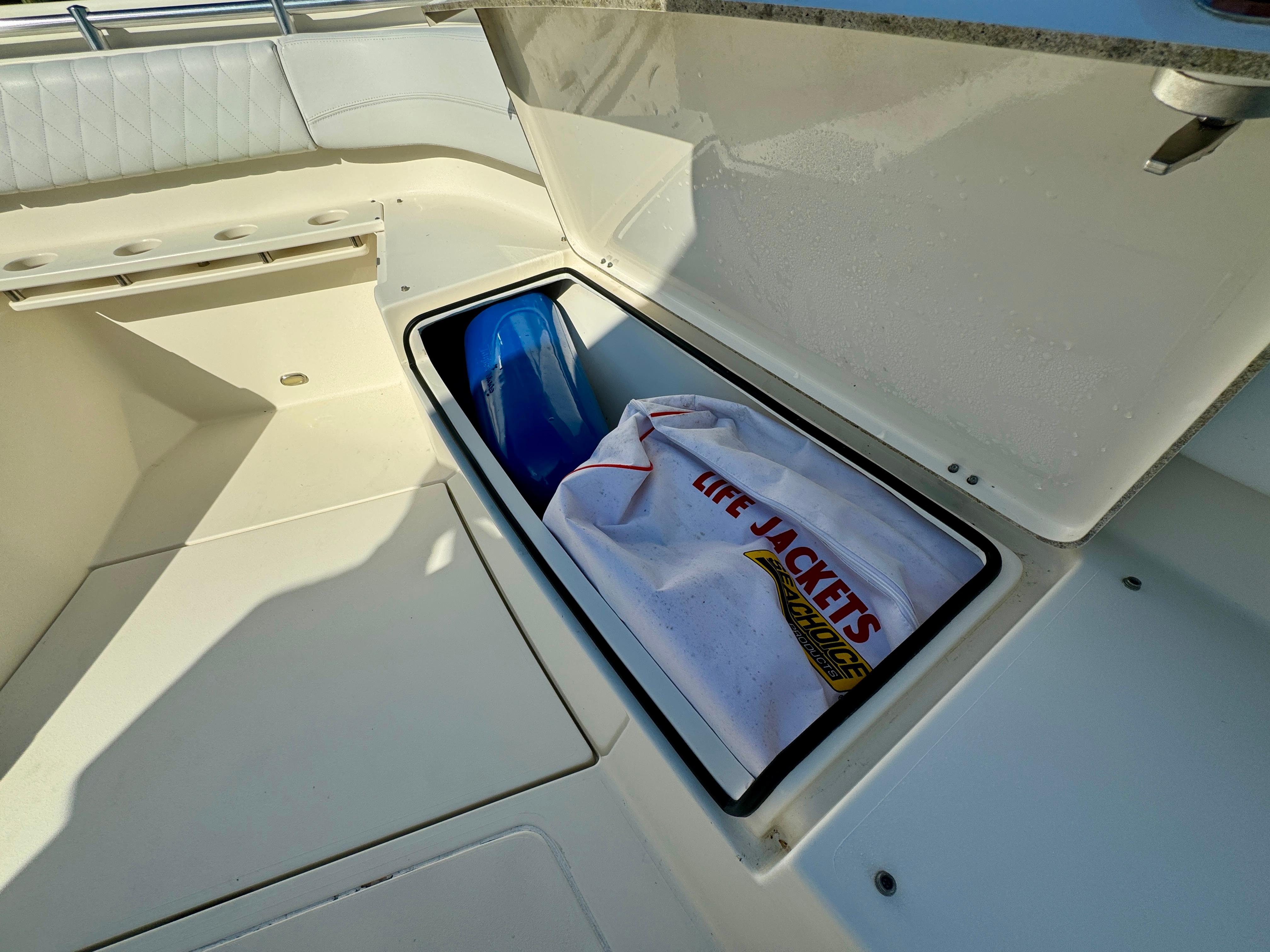 2020-cobia-350-center-console-power-9717904-20250317090722719-1_XLARGE