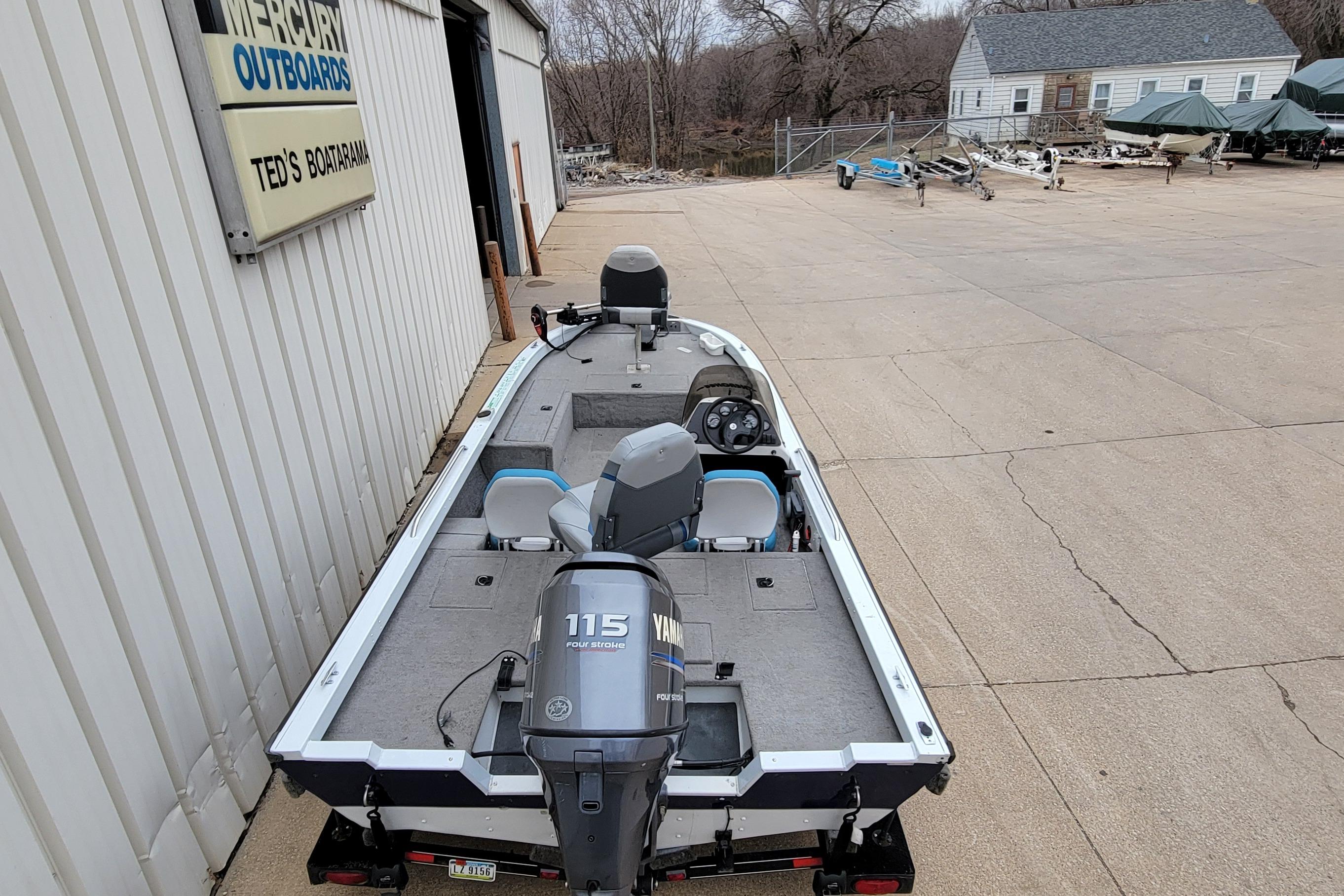 1999 Ranger 107 Cherokee boat with Yamaha 115 engine at Ted's Boatarama.