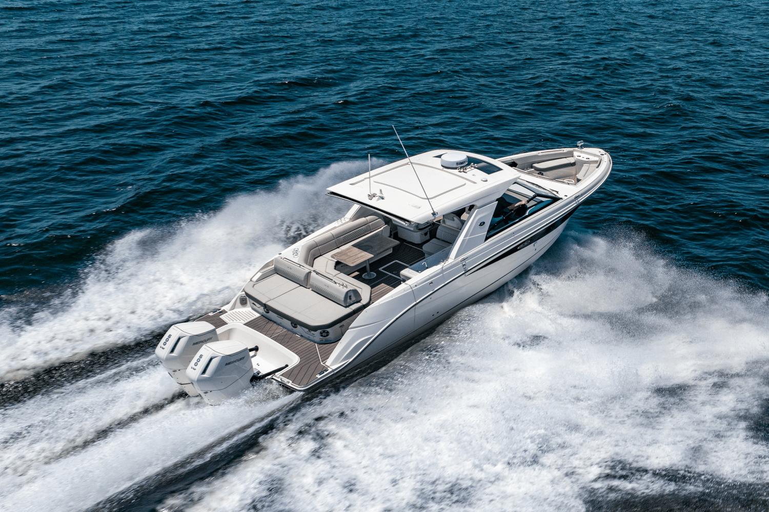 2025-sea-ray-slx-400-outboard-power-9447950-978940304-0-220520250838-10
