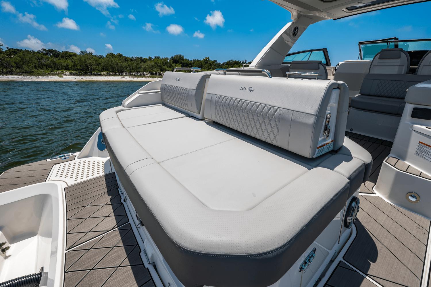 2025-sea-ray-slx-400-outboard-power-9447950-978940309-0-220520250839-30
