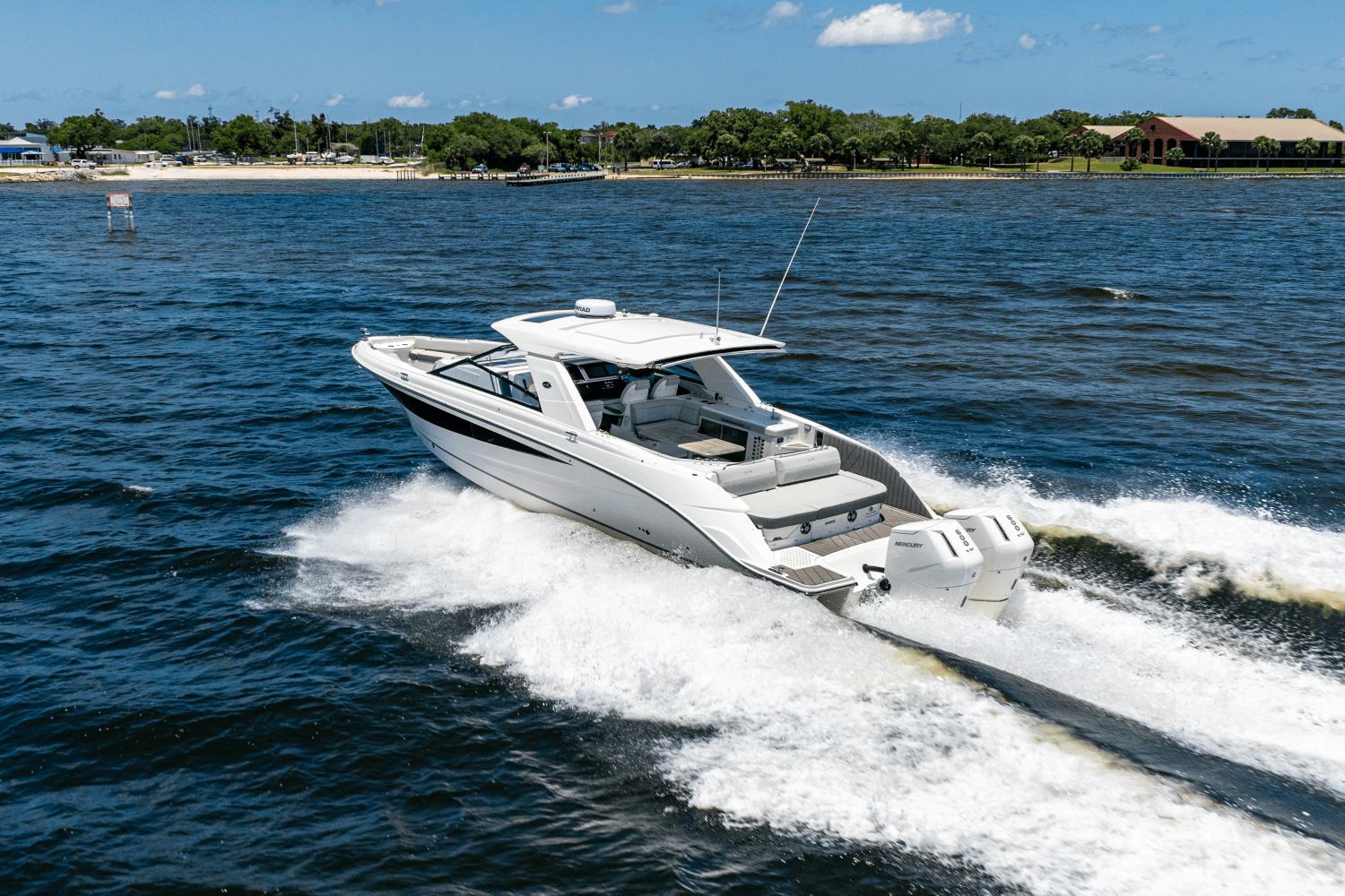 2025-sea-ray-slx-400-outboard-power-9447950-978940311-0-220520250838-5