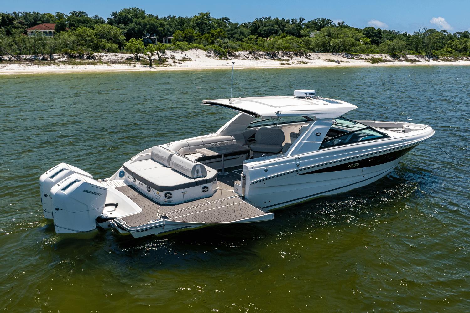 2025-sea-ray-slx-400-outboard-power-9447950-978940323-0-220520250839-14